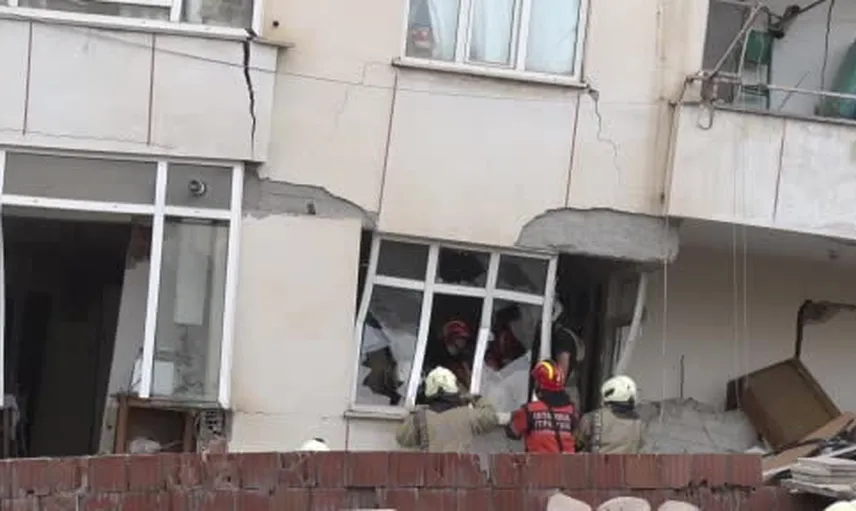Maltepe'de çöken binada çalışmalar kesintisiz devam ediyor