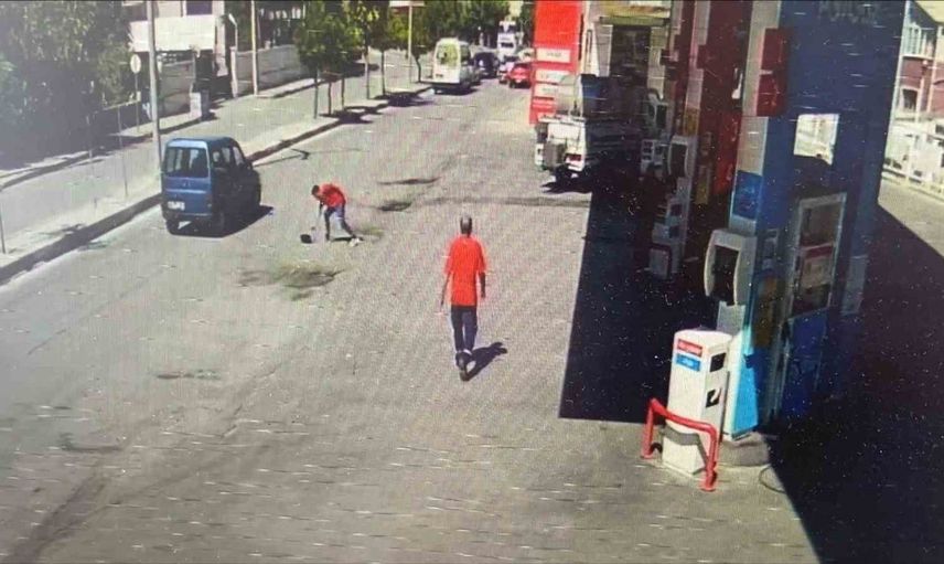 Kaybolan çantasını bulan genç çalışan ve polis, teyzenin 200 liralık teklifini reddetti