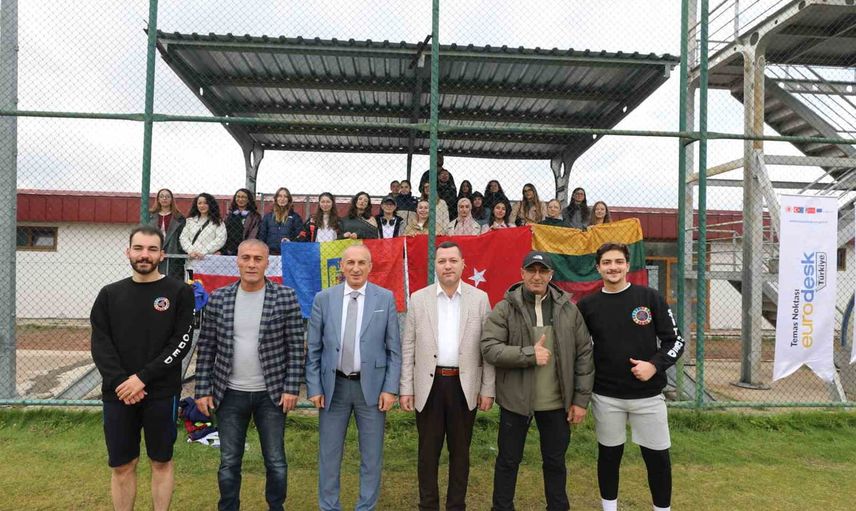 Palandöken'de fair-playin öne çıktığı uluslararası dostluk maçı