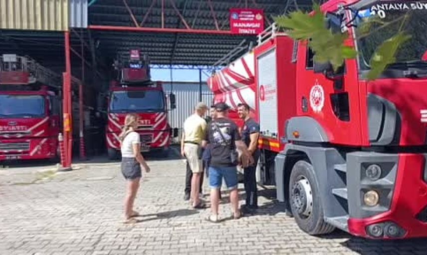 Alman itfaiyeci Manavgat ziyaretini geleneğe dönüştürdü