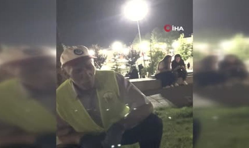 sivas'ta temizlik görevlisinin türkü sesi festivali büyüledi