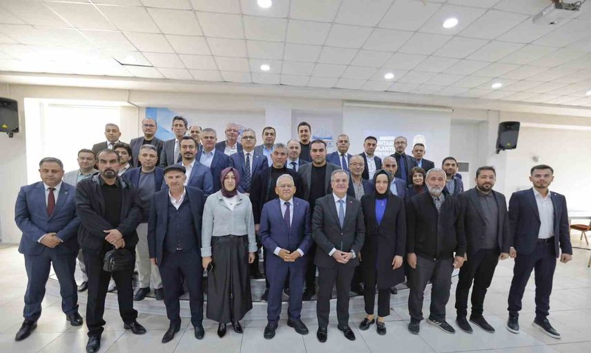 Büyükkılıç muhtarlarla sahada çözüm arıyor: Talas ve Hacılar öncelikte