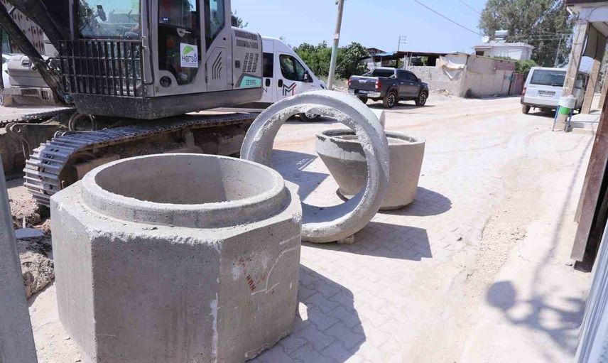 Tayfur Sökmen'de 40 yıllık kanalizasyon sorunu kapalı sisteme taşınıyor