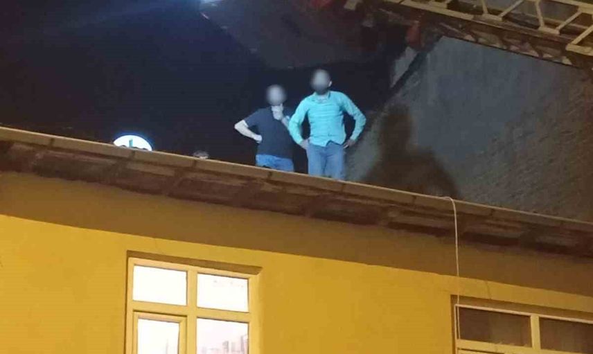 Çatıda saklanan şüpheli itfaiye merdiveniyle yakalandı