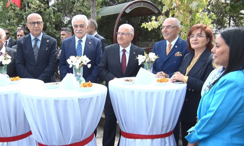 Kardeşlik nişanesi: Bakü'nün kurtuluşu anıtı Ankara'da açıldı