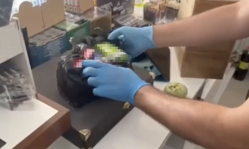Kaçakçılık ağı Kayseri'de çökertildi: evde makaron ve dolum makineleri bulundu
