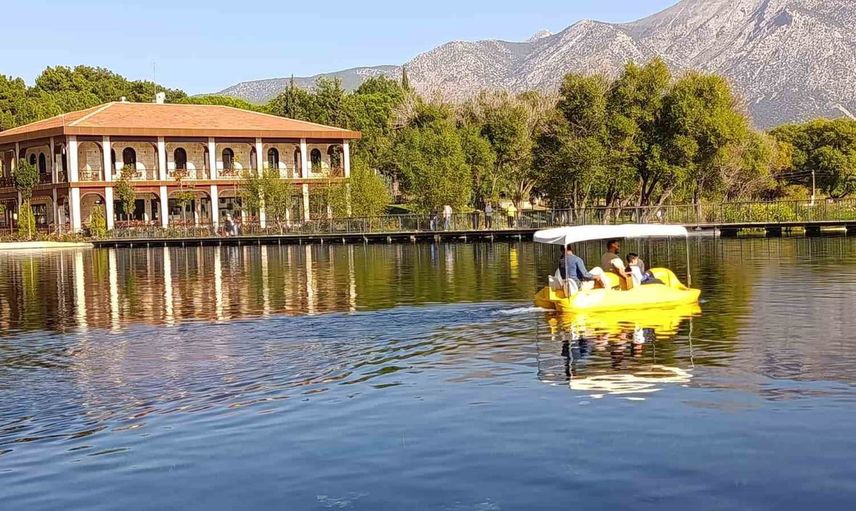 Çivril'de Işıklı Millet Bahçesi hafta sonlarının buluşma noktası oldu