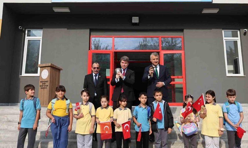 Amasya'da okullar yeniden doldu: 51 bin 231 öğrenci eğitim yılına başladı
