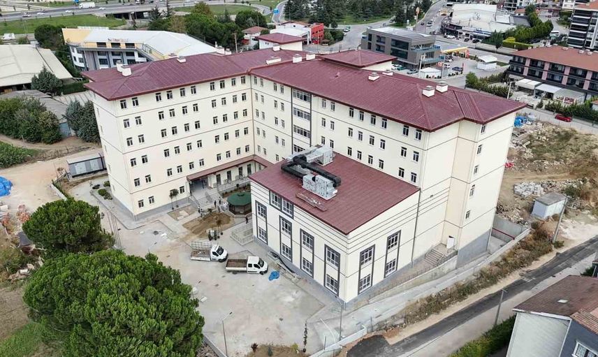 İnegöl yeni eğitim dönemine 400 kapasiteli yurdu yetiştiriyor