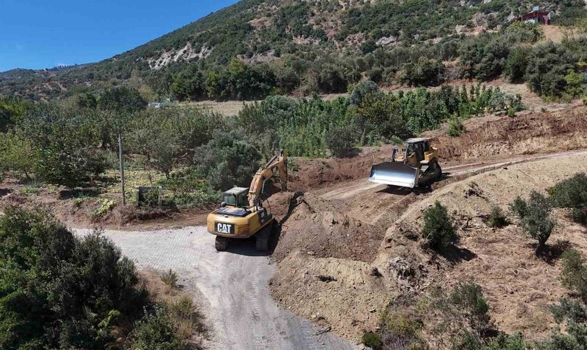 Benlidere'de ulaşımı kolaylaştıracak genişletme ve beton asfalt çalışması