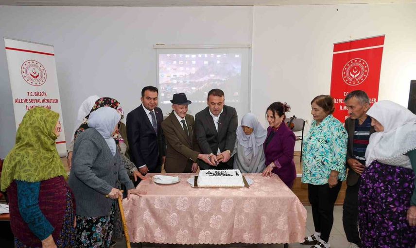 Bilecik'te huzurevi sakinlerine neşeli bir gün