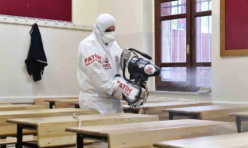 Fatih'te okullar yeni döneme hijyen ve yapı güvenliğiyle hazırlanıyor