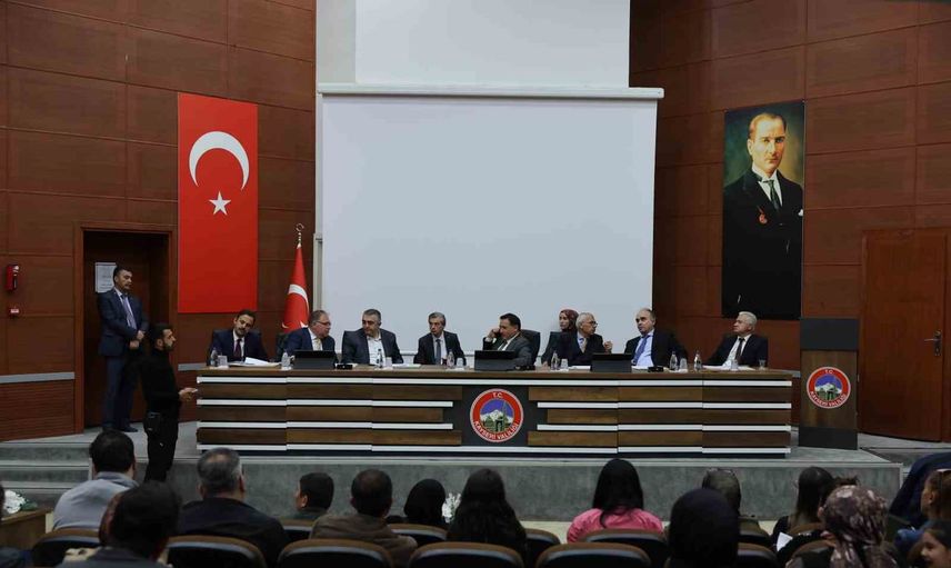 Valilikte buluşma: halkın talep ve önerileri masaya yatırıldı