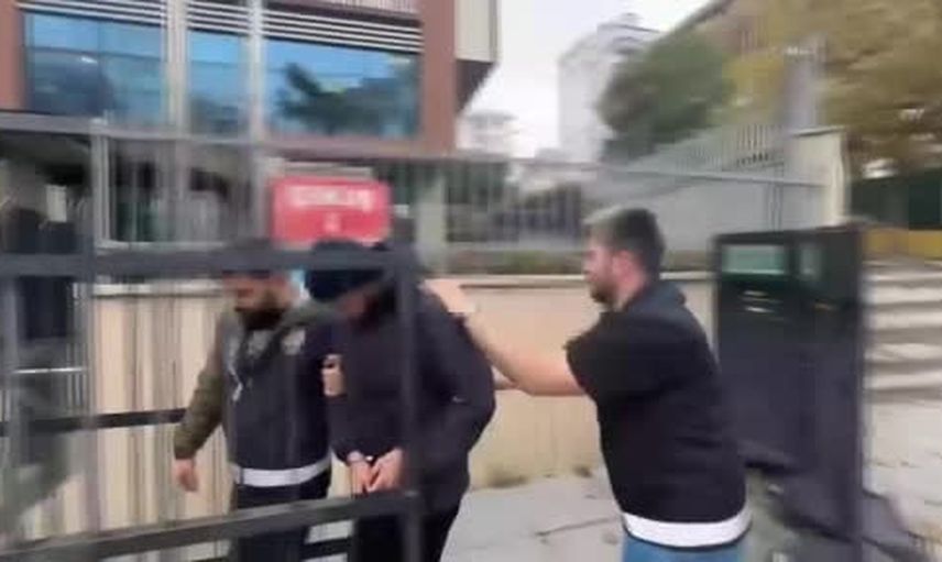 Bostancı'da otobüste yolcuya saldırıp biber gazı sıkan şüpheli yakalandı