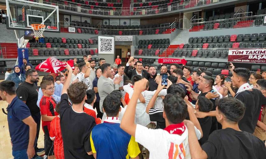 Gaziantep taraftar desteğiyle iki uzatmada galip geldi