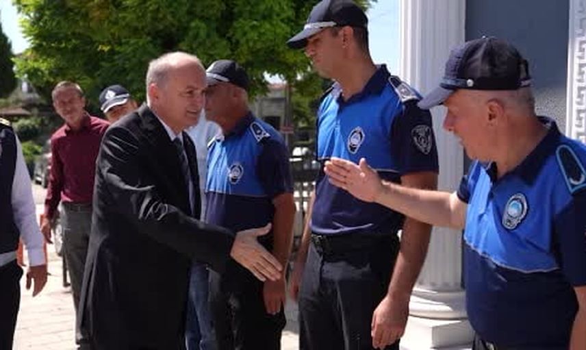 Özlü'den 'ya sabır' tesbihi: zabıta personeline ziyaret ve teşekkür