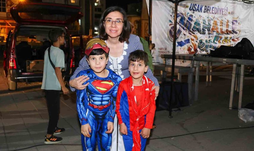 Durak Mahallesi'nde şenlik coşkusu: çocuklar ve aileler bir arada