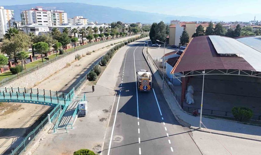 Nazilli'de 30 ayda 360 bin metrekareyi aşkın yol seferberliği