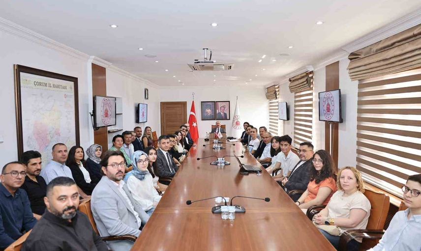 Çorum'da başarıyı kutlama: validen dereceye giren öğrencilere övgü