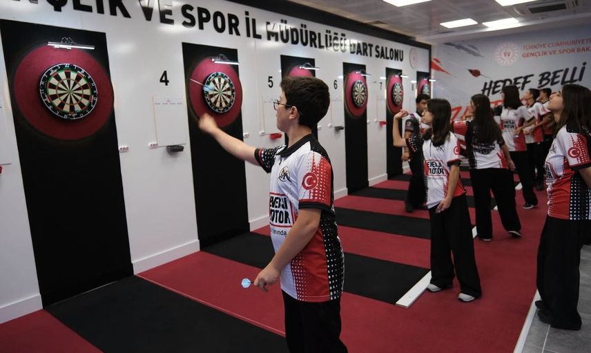 Erzincan'da Şehit Eren Bülbül Türkiye dart şampiyonası'nın birinci ayağı başladı