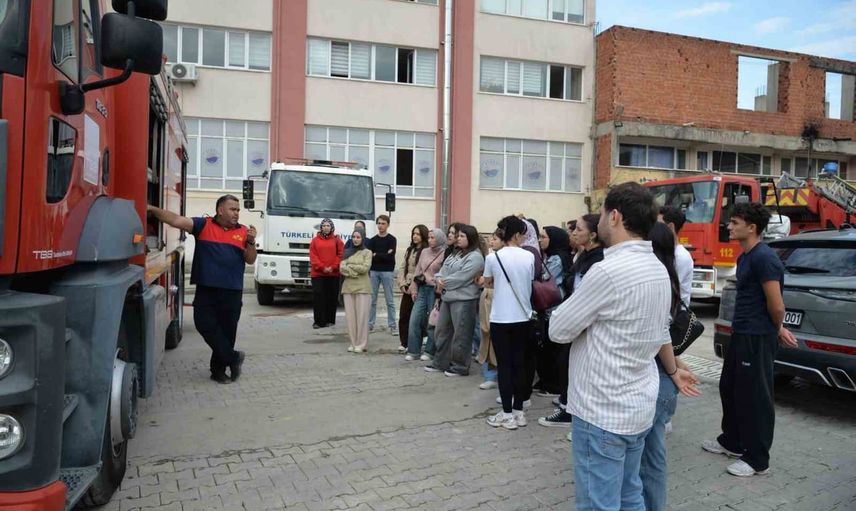 öğrenciler sahada: türkeli'de uygulamalı itfaiye eğitimi