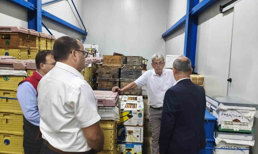Havran'da soğuk depoda arı ürünlerinin korunma yöntemleri ele alındı