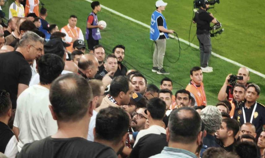 Gençlerbirliği tribünlerindeki kavga Tongya'nın golüyle sona erdi