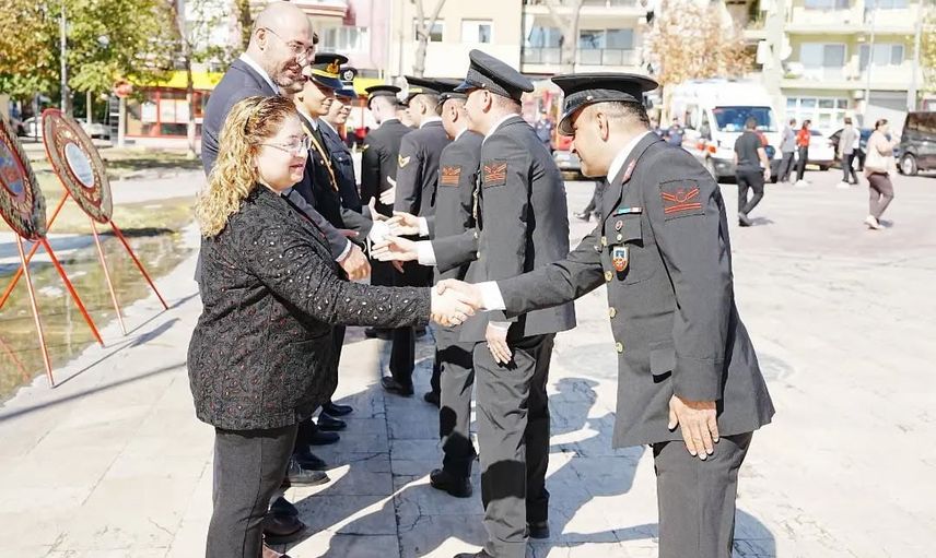 Germencik'te bağımsızlık ruhu Cumhuriyet Meydanı'nda canlandı