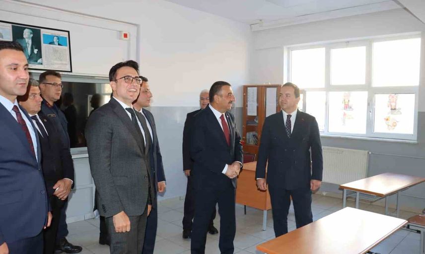 Eski duvarlar yeni umutlara dönüştü: yükümlüler okulun yenilenmesine katkı sağladı