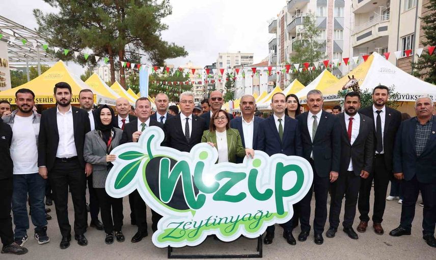Nizip 100. yılına zeytinle seslendi: yeni hal ve dev arıtma müjdesi