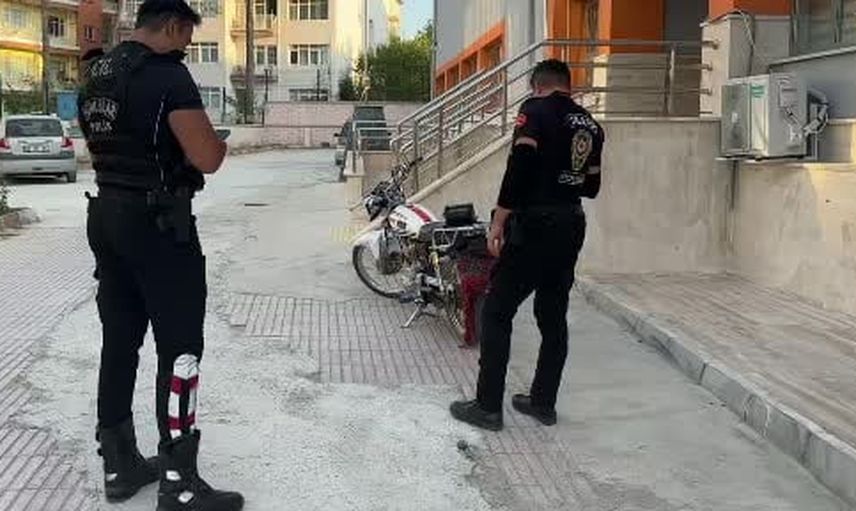 Ehliyet sınavına yetişmek için kaçtı, sınav çıkışında polis karşıladı