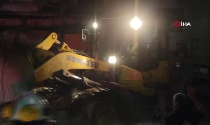 Plastik atık bölümünde çıkan yangın Sivas'taki çimento fabrikasında kontrol altına alındı