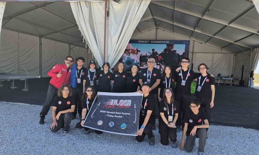 Çivrilli öğrencilerin ULGEN roketi TEKNOFEST 2026 final atışında başarı elde etti