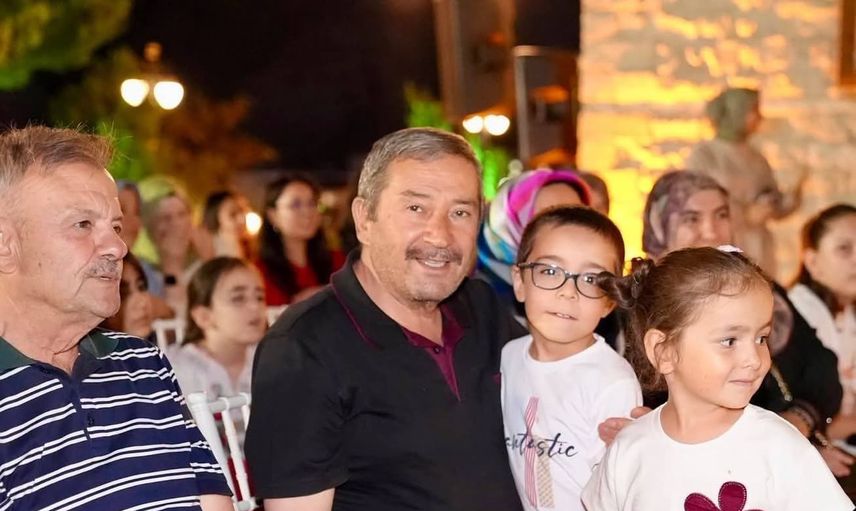 Tarihi Cumhuriyet İlkokulu'nda kültür buluşması: Darende'de nostalji sineması ve karaoke