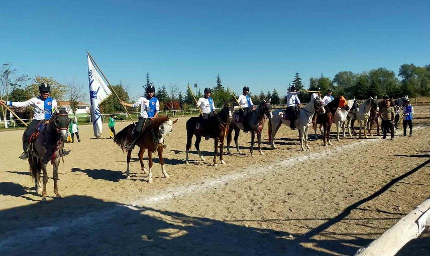aziziye şengel acsk Ankara'da yarı final biletini aldı