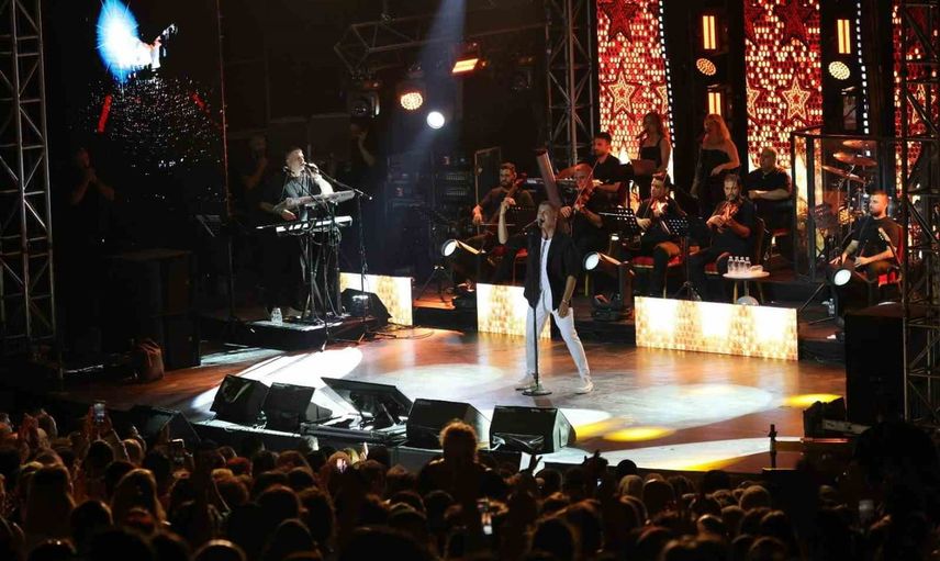 Uluslararası Bursa Festivali özcan deniz konseriyle görkemli finale ulaştı