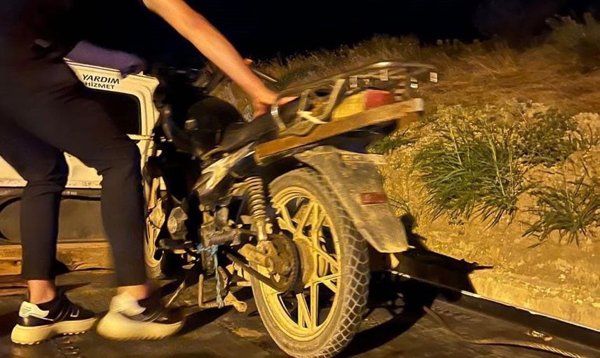 Uzunköprü'de hurdaya ayrılmış motosiklet trafikten men edildi, ehliyetsiz sürücüye 88 bin 500 lira ceza