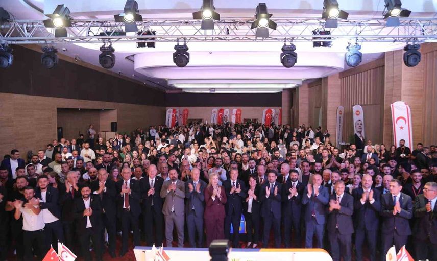 Üstel gençlere yönelik paketle ilk araçtan internete kadar kapsamlı destek vaat etti