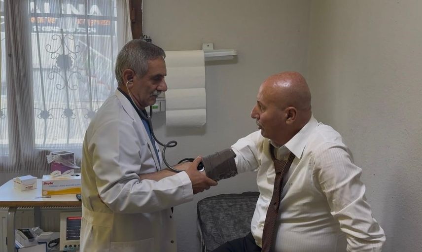 Tutak'ın 37 yıllık doktoru: sabit telefonla iletişim kuran hekim