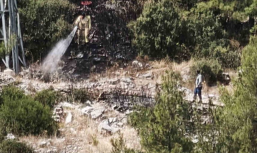 Yerkesik yolunda başlayan makilik yangını ekiplerin hızlı müdahalesi durdurdu