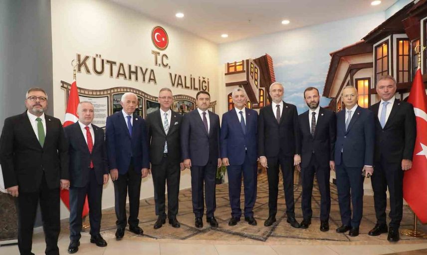 Ticaret bakanı Ömer Bolat kütahya'da yatırım ve ihracat gündemiyle bir araya geldi