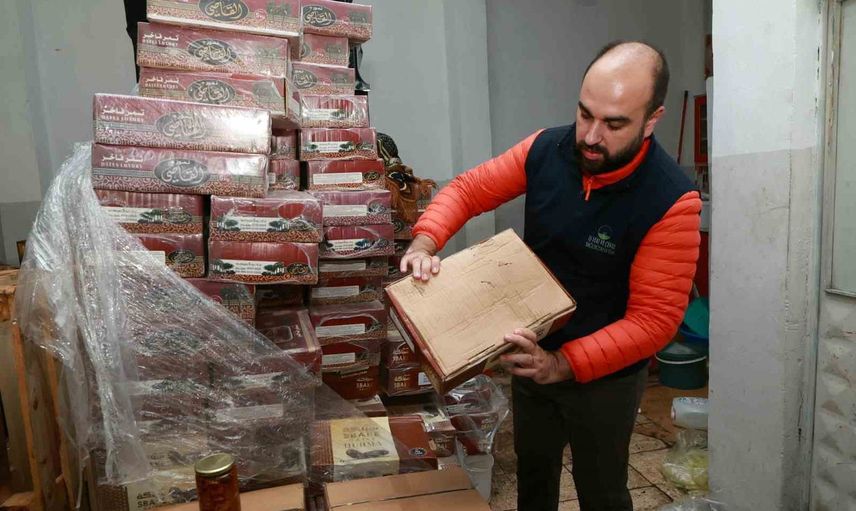 Küçükbalıklı'da ruhsatsız depoda 6,5 ton sağlıksız gıda imha edildi