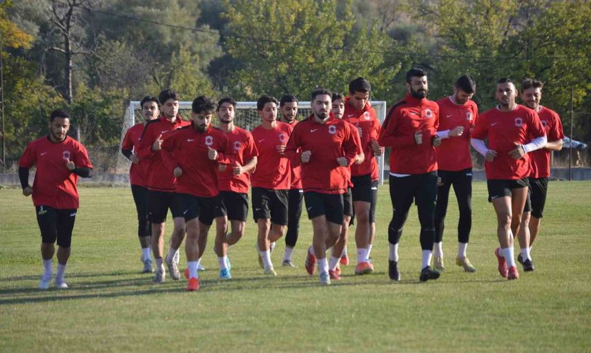 Karuk: Tavşanlı Linyitspor'u çim zeminde üst seviyeye taşıyacağız