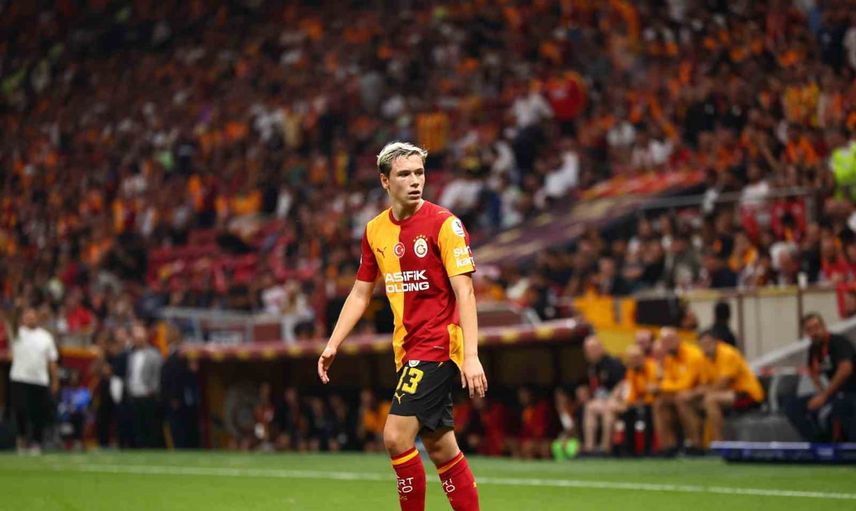 Batrakov ilk resmi maçında sarı-kırmızılı formayı giydi