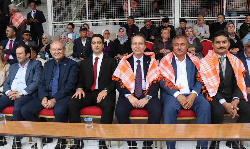 Beyağaç er meydanında başpehlivanlık kupasını İsmail Balaban kazandı