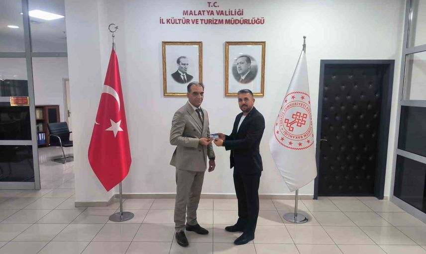 Geleneksel sesin temsilcisi Oktay Demirci'ye miras taşıyıcısı unvanı