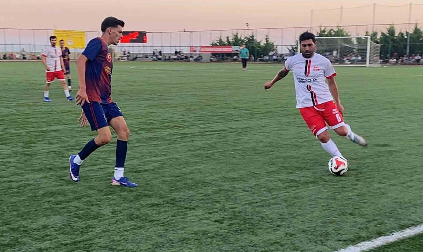 Erdemli'de mahallelerin rekabeti: Tömük kupaya uzandı