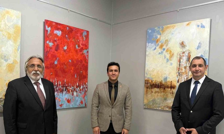 Ayla Erdoğ Çetin'in şehir hafızasını resmeden sergisi SANKO Sanat Galerisi'nde