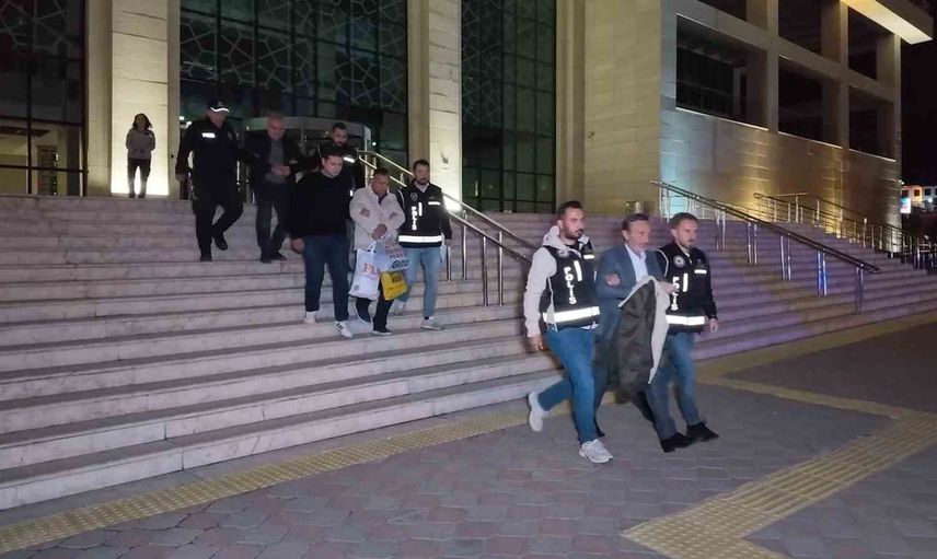 Kırıkkale'de ruhsat soruşturması: üç belediye personeli tutuklandı