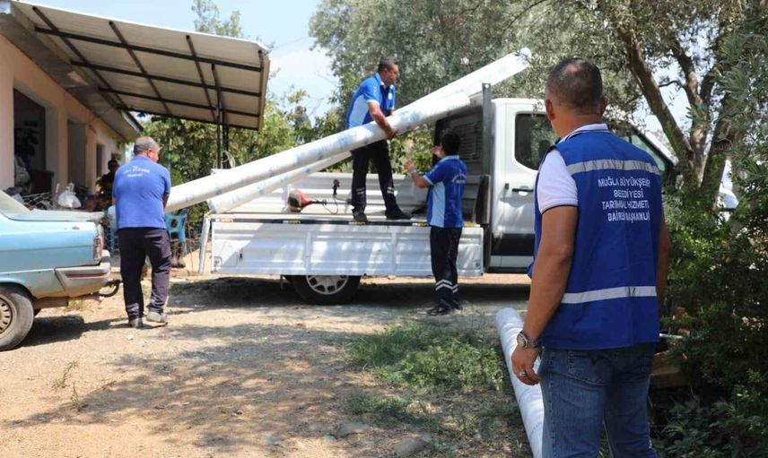 muğla büyükşehirden sel mağduru üreticilere sera naylonu desteği